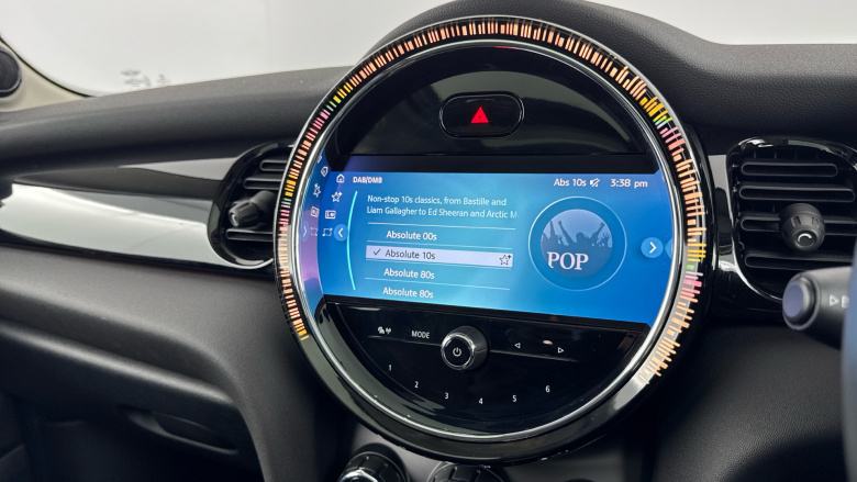 MINI Hatchback 1.5 Cooper Classic 3dr Auto Petrol Hatchback